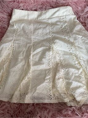Gorgeous Easel Flowy White Lace Lined Skirt Sz: S